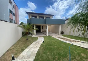 Foto 1 de Casa com 3 Quartos para alugar, 300m² em Candelária, Natal