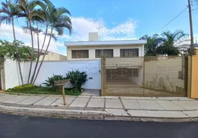 Foto 1 de Casa com 4 Quartos para alugar, 266m² em Centro, São Carlos