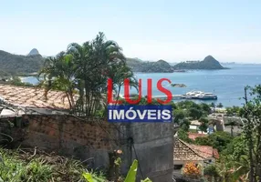 Foto 1 de Lote/Terreno à venda, 890m² em Charitas, Niterói