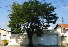 Foto 1 de Sobrado com 3 Quartos à venda, 249m² em Vila Nogueira, Campinas