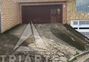 Foto 1 de Casa com 3 Quartos à venda, 210m² em Ayrosa, Osasco