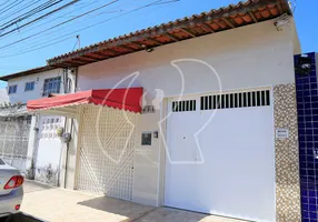 Foto 1 de Casa com 3 Quartos à venda, 198m² em Montese, Fortaleza