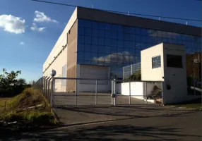 Foto 1 de Galpão/Depósito/Armazém para venda ou aluguel, 2600m² em Loteamento Parque Industrial, Jundiaí