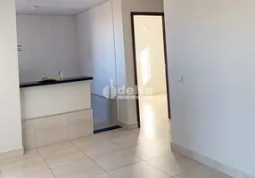 Foto 1 de Apartamento com 2 Quartos à venda, 49m² em Laranjeiras, Uberlândia