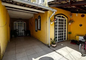 Foto 1 de Casa com 3 Quartos à venda, 160m² em BNH, Mesquita