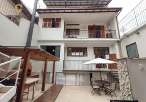 Foto 1 de Casa com 5 Quartos à venda, 400m² em Centro, Nova Friburgo