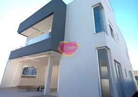 Foto 1 de Casa com 4 Quartos à venda, 278m² em Campeche, Florianópolis