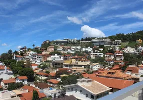 Foto 1 de Casa com 3 Quartos à venda, 360m² em Mangabeiras, Belo Horizonte