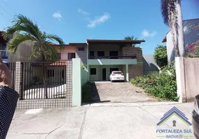 Foto 1 de Casa com 3 Quartos à venda, 174m² em Sapiranga, Fortaleza