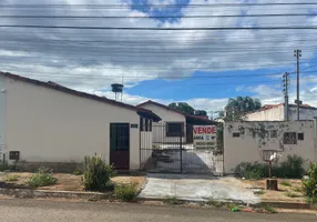 Foto 1 de Casa com 3 Quartos à venda, 185m² em Jardim Balneário Meia Ponte, Goiânia