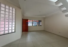Foto 1 de Sobrado com 3 Quartos para alugar, 200m² em Loteamento Villa Branca, Jacareí