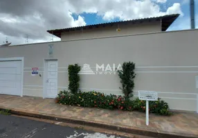 Foto 1 de Casa com 6 Quartos à venda, 316m² em São Benedito, Uberaba