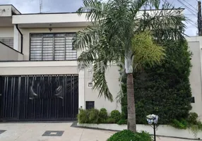 Foto 1 de Casa com 3 Quartos à venda, 261m² em Jardim Leonor, Campinas