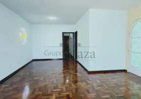 Foto 1 de Casa com 3 Quartos para alugar, 250m² em Jardim das Indústrias, São José dos Campos