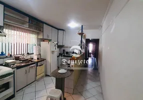 Foto 1 de Casa com 2 Quartos à venda, 140m² em Santa Maria, Santo André