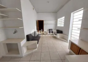 Foto 1 de Casa com 2 Quartos à venda, 200m² em Centro, Uberlândia