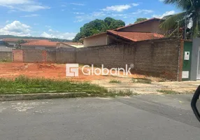 Foto 1 de Lote/Terreno à venda, 323m² em Melo, Montes Claros