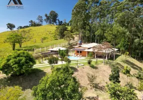 Foto 1 de Fazenda/Sítio com 3 Quartos à venda, 200m² em Zona Rural, Socorro