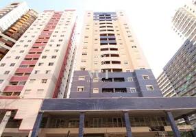 Foto 1 de Apartamento com 4 Quartos para venda ou aluguel, 115m² em Champagnat, Curitiba