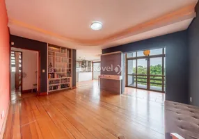 Foto 1 de Casa com 5 Quartos à venda, 380m² em Vila Assunção, Porto Alegre