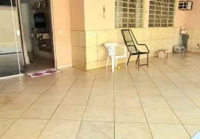 Foto 1 de Casa com 3 Quartos à venda, 50m² em Jardim Petrópolis, Goiânia