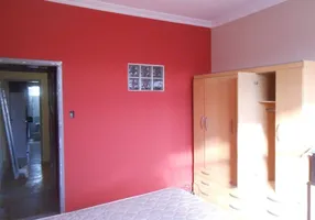 Foto 1 de Casa com 3 Quartos à venda, 209m² em Guadalupe, Rio de Janeiro