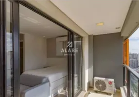 Foto 1 de Apartamento com 1 Quarto à venda, 38m² em Campo Belo, São Paulo