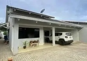 Foto 1 de Casa com 3 Quartos à venda, 98m² em Fundos, Biguaçu