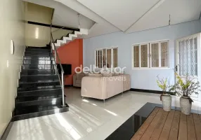 Foto 1 de Casa com 4 Quartos à venda, 360m² em Planalto, Belo Horizonte