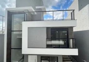 Foto 1 de Casa com 3 Quartos à venda, 153m² em Xaxim, Curitiba