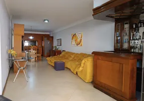 Foto 1 de Apartamento com 4 Quartos à venda, 185m² em Jardim da Penha, Vitória