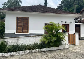 Foto 1 de Casa de Condomínio com 2 Quartos para alugar, 60m² em Duchas, Petrópolis