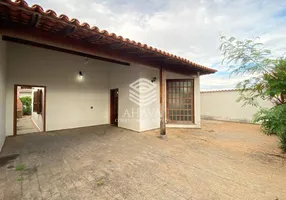 Foto 1 de Casa com 4 Quartos à venda, 360m² em São João Batista, Belo Horizonte