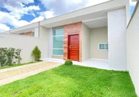 Foto 1 de Casa com 3 Quartos à venda, 85m² em Urucunema, Eusébio