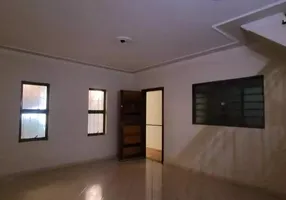 Foto 1 de Casa com 4 Quartos para alugar, 216m² em Vila Queiroz, Limeira