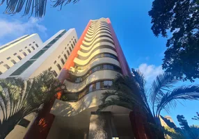 Foto 1 de Apartamento com 3 Quartos para venda ou aluguel, 127m² em Vitória, Salvador