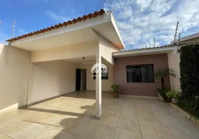 Foto 1 de Casa com 3 Quartos à venda, 193m² em Pioneiros Catarinenses, Cascavel