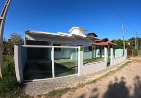 Foto 1 de Casa com 3 Quartos à venda, 110m² em Arroio, Imbituba