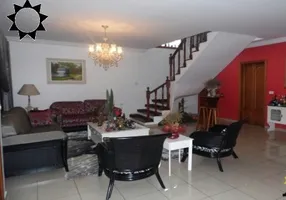 Foto 1 de Casa com 4 Quartos à venda, 300m² em City Bussocaba, Osasco