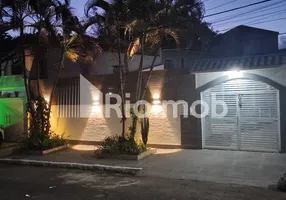 Foto 1 de Casa de Condomínio com 3 Quartos à venda, 116m² em Taquara, Rio de Janeiro