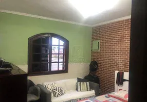 Foto 1 de Casa com 2 Quartos à venda, 125m² em Parque Joao Ramalho, Santo André