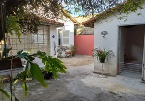 Foto 1 de Casa com 8 Quartos à venda, 408m² em Vila Sônia, São Paulo