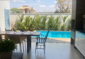 Foto 1 de Casa de Condomínio com 3 Quartos à venda, 216m² em Residencial Goiânia Golfe Clube, Goiânia