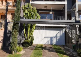 Foto 1 de Casa com 3 Quartos à venda, 214m² em Espiríto Santo, Porto Alegre