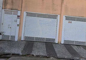 Foto 1 de Sobrado com 3 Quartos para venda ou aluguel, 316m² em Jardim Virgínia Bianca, São Paulo