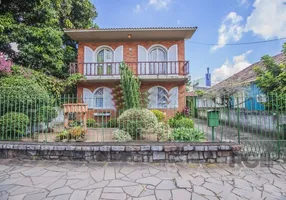 Foto 1 de Casa com 3 Quartos à venda, 203m² em Santa Maria Goretti, Porto Alegre