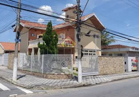 Foto 1 de Sobrado com 3 Quartos para venda ou aluguel, 480m² em Jardim Maria Augusta, Taubaté
