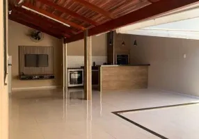 Foto 1 de Casa com 2 Quartos à venda, 180m² em Vila Pereira Barreto, São Paulo