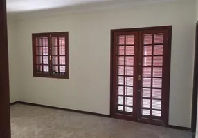 Foto 1 de Sobrado com 3 Quartos à venda, 225m² em Jardim das Flores, São Roque