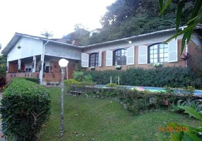 Foto 1 de Casa com 3 Quartos à venda, 420m² em Parque do Ingá, Teresópolis